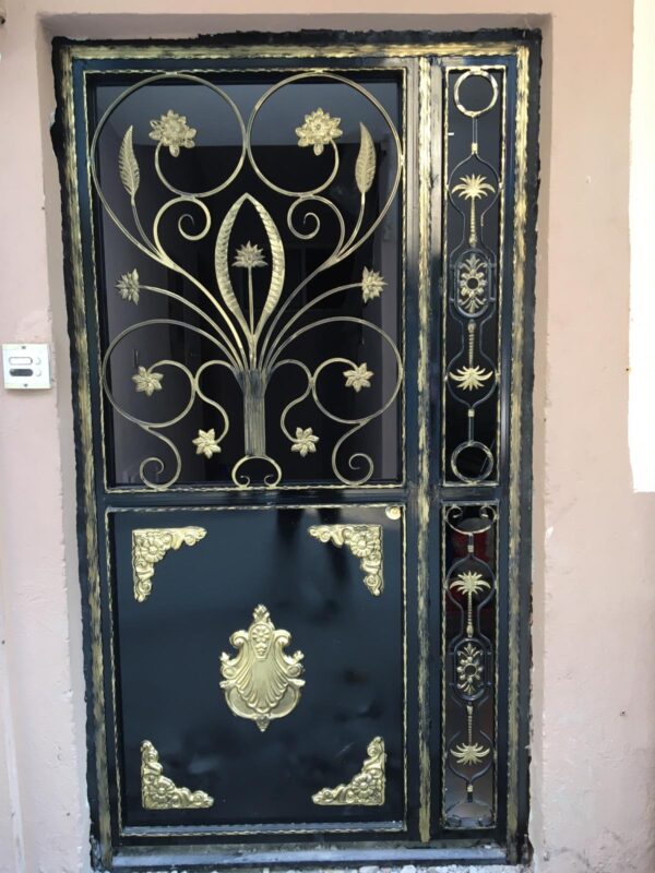 Ferforje Yarım Camlı Demir Kapı V5
